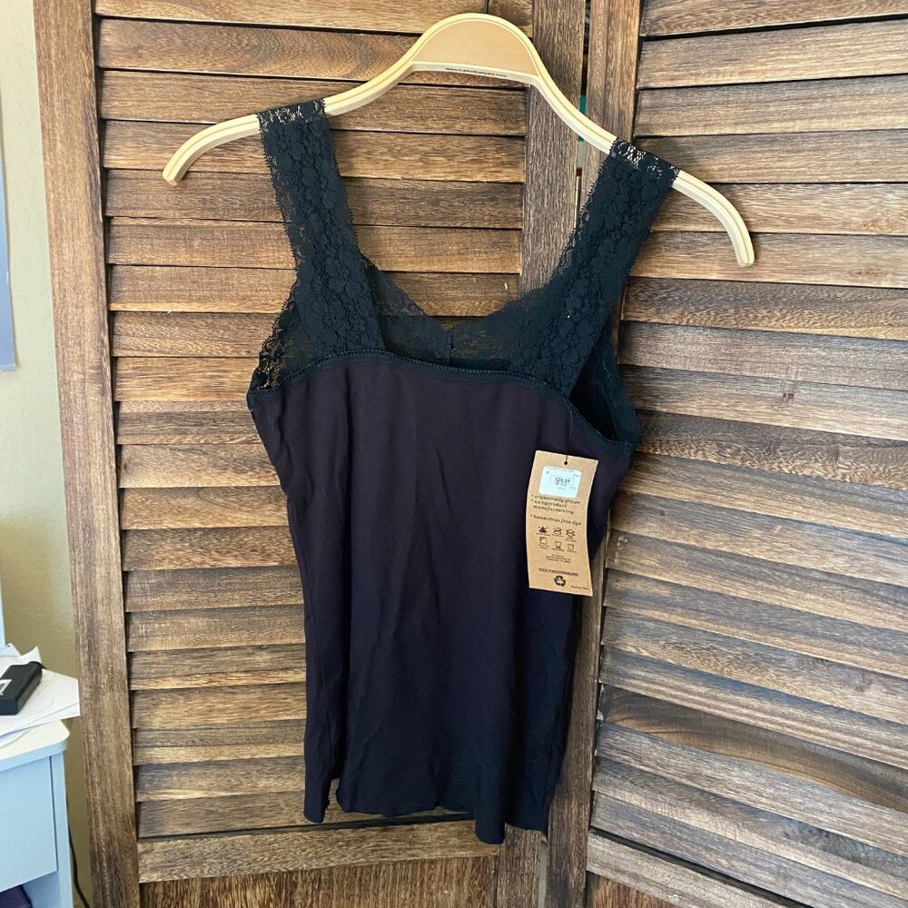 Wayi Lace Snug Camisole Black - Picture 2 of 3